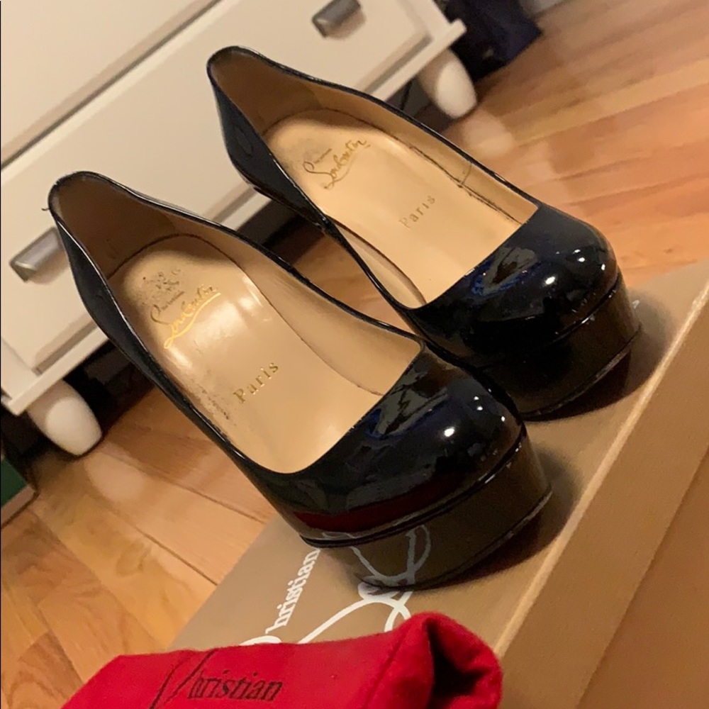 Christian Louboutin Bianca 140 Patent Calf shoes - Picture 3 of 5